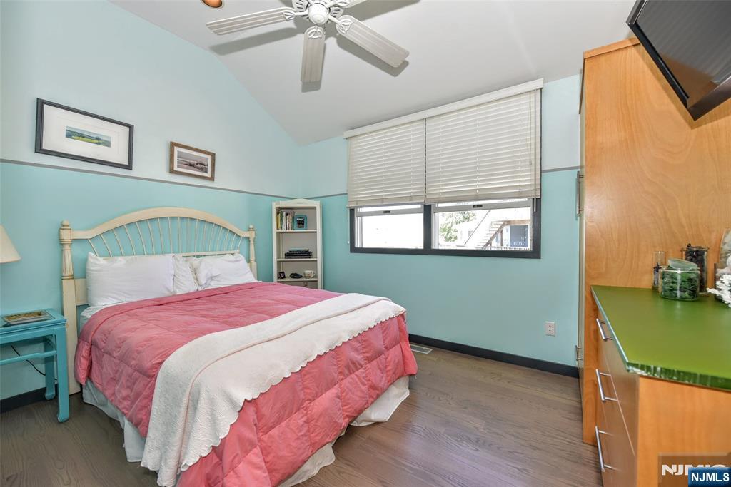 54 Long Beach Boulevard — photo 20