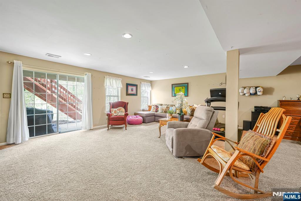 110 Warbler Drive, Wayne, NJ 07470 Listing Photo  27