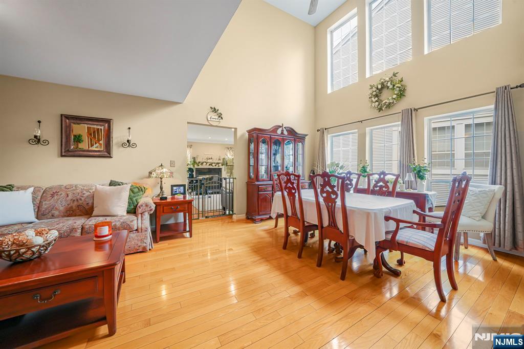 110 Warbler Drive, Wayne, NJ 07470 Listing Photo  6
