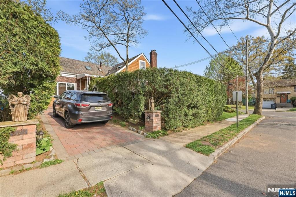 409 Tryon Avenue - Photo 3