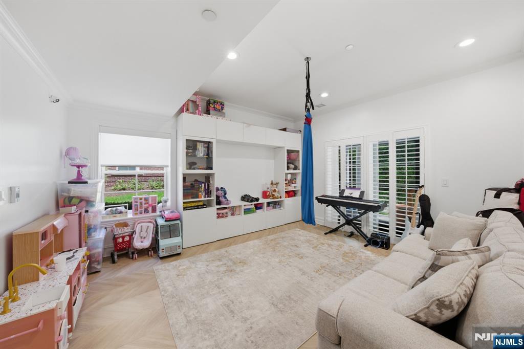 900 Heights Lane — photo 40
