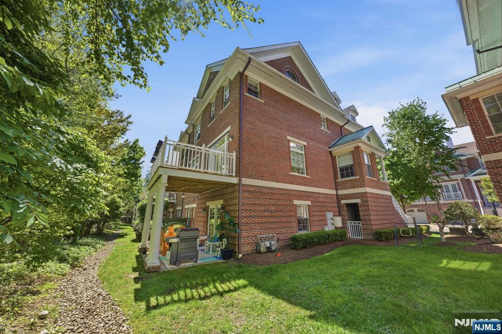 900 Heights Lane — photo 43