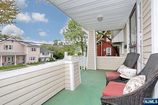 35 Demarest Ave, Bergenfield, NJ 07621