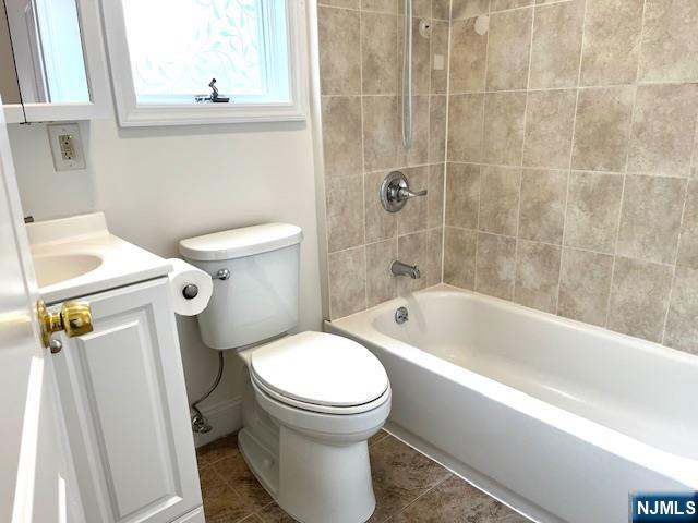 95 Hobart, #2nd F, Ridgefield Park, NJ 07660 Listing Photo  5