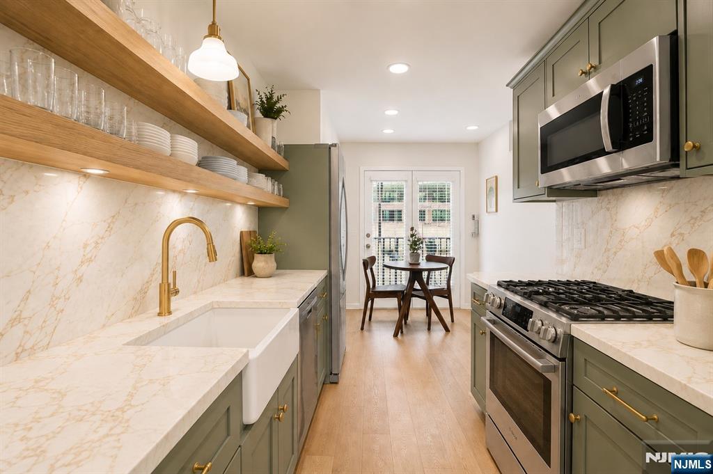 68 Mews Lane #68