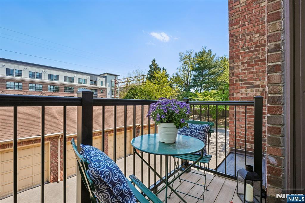 68 Mews Lane #68