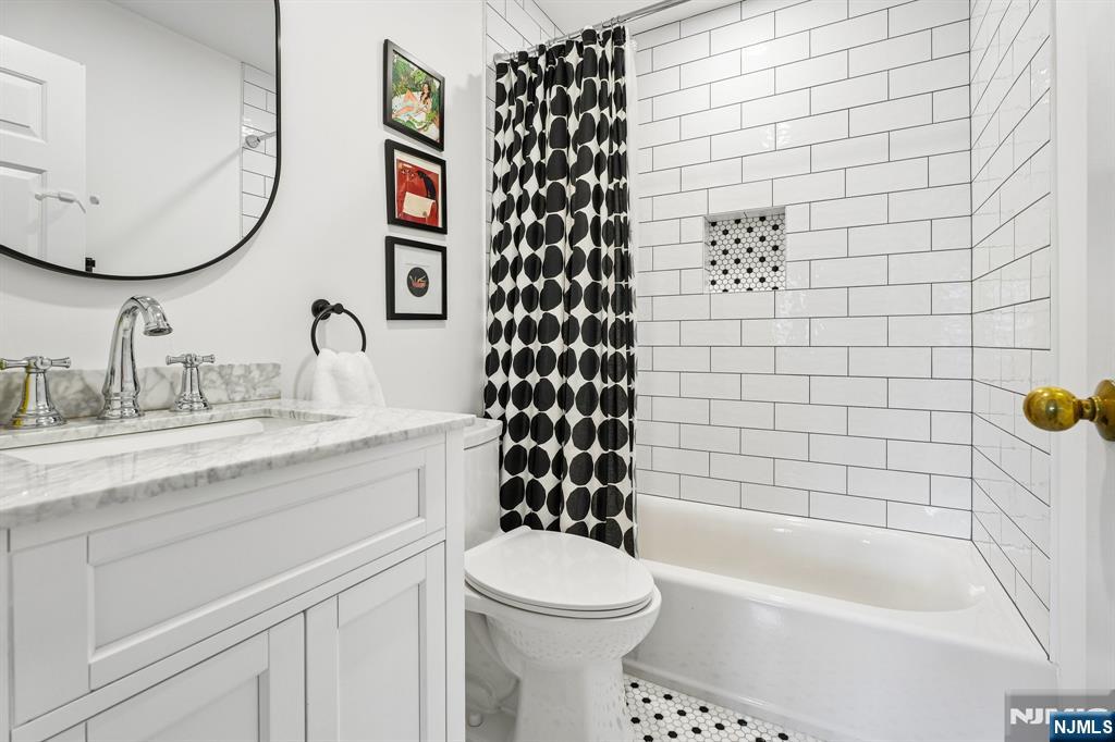 68 Mews Lane #68