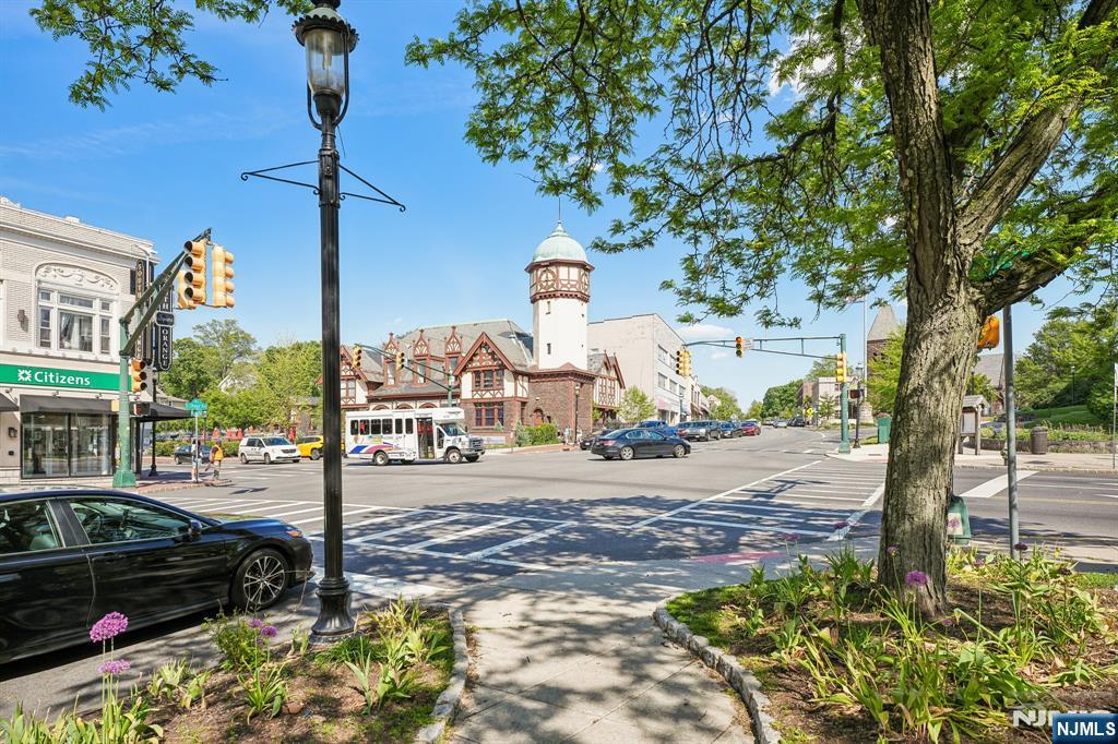 68 Mews Lane #68