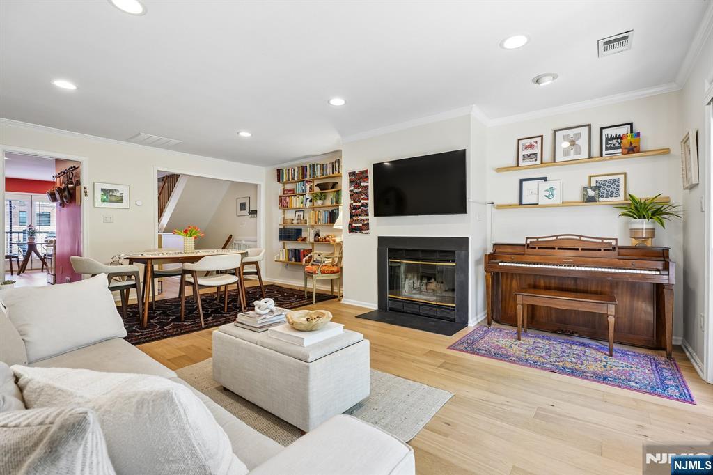 68 Mews Lane #68