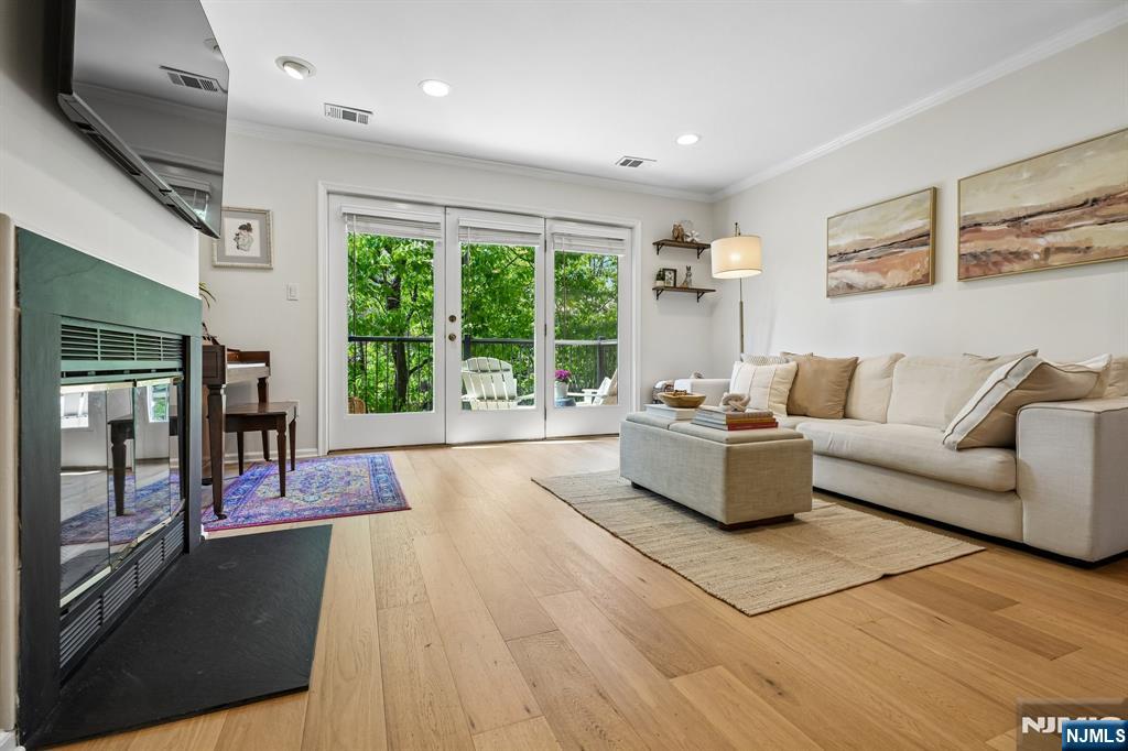 68 Mews Lane #68