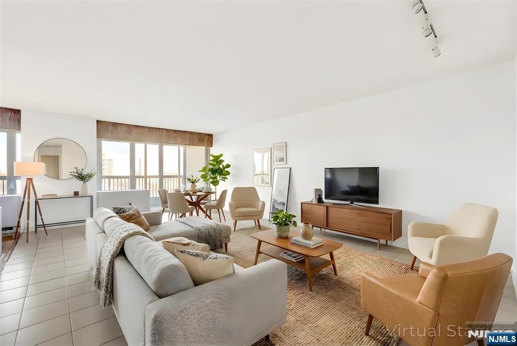 5 Horizon #907, Fort Lee, NJ 07024