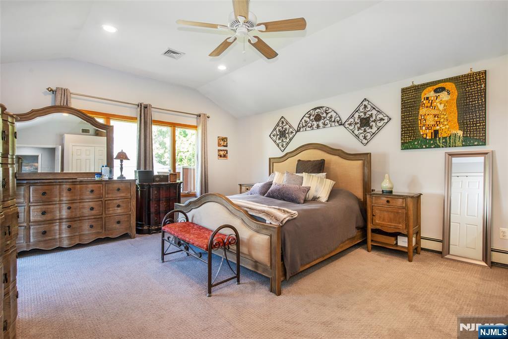 1 Circle Boulevard, West Milford, NJ 07435 Listing Photo  11