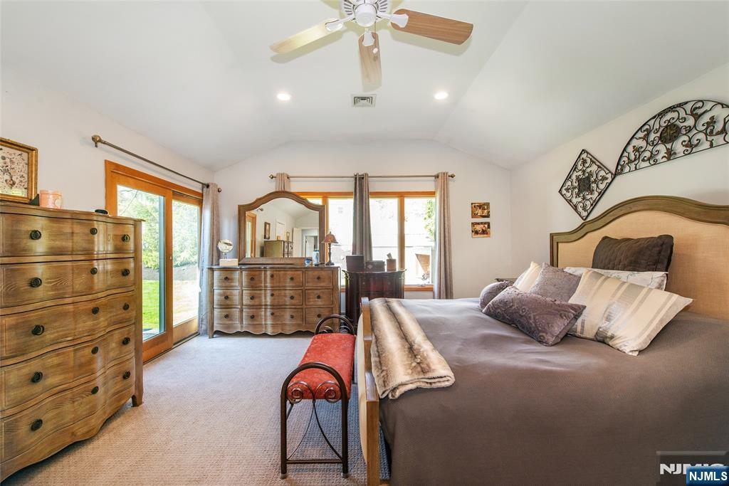 1 Circle Boulevard, West Milford, NJ 07435 Listing Photo  12