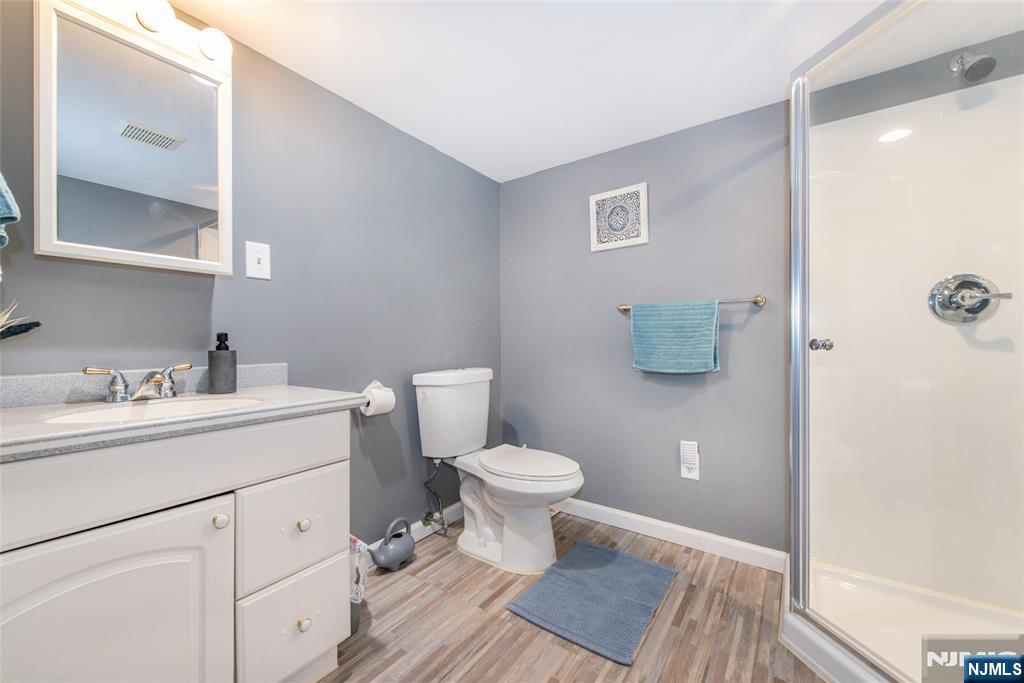 1 Circle Boulevard, West Milford, NJ 07435 Listing Photo  18