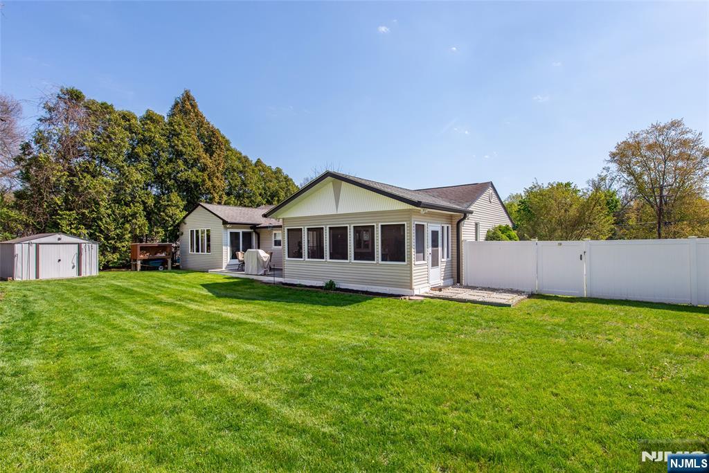 1 Circle Boulevard, West Milford, NJ 07435 Listing Photo  21
