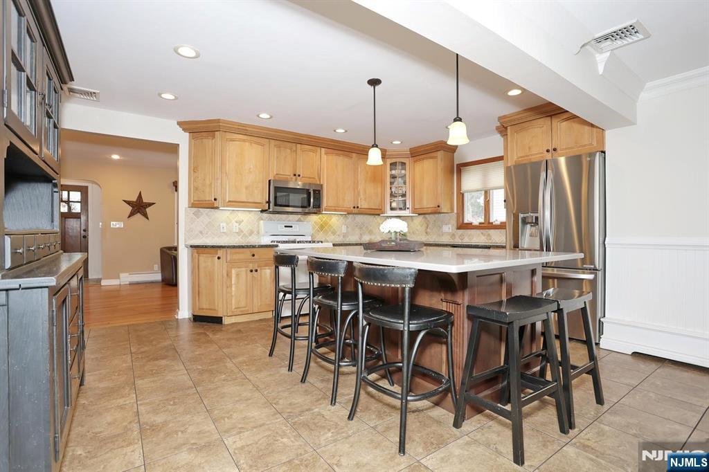408 Bergen Boulevard — photo 13