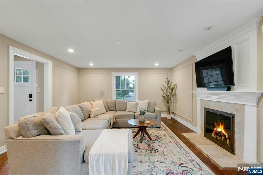 601 Ackerman Avenue - Photo 2