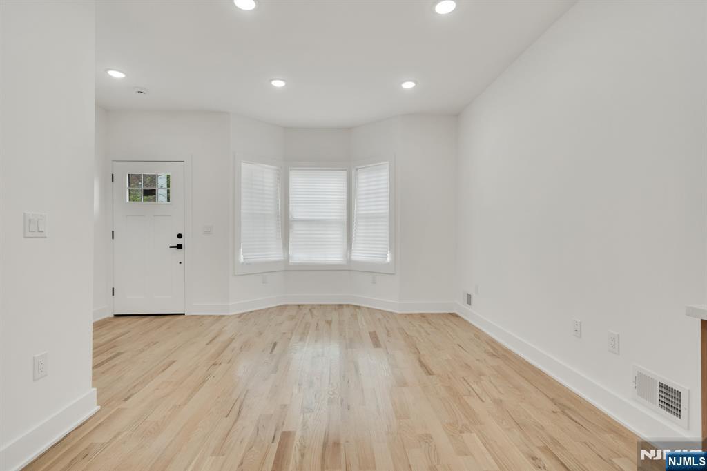 196 Taylor Street - Photo 2