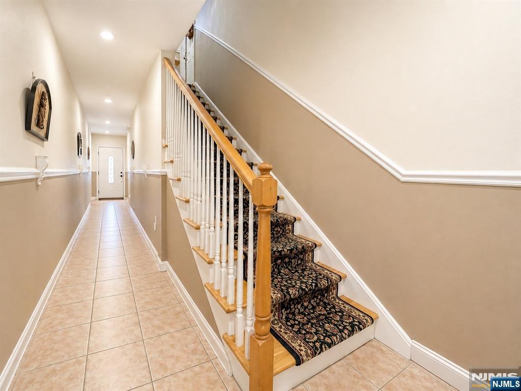 374 Sip Avenue 1 - Photo 4