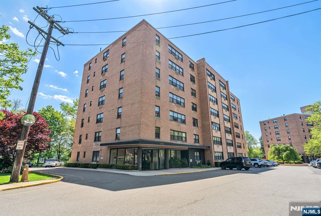 2352 Linwood Ave #6C, Fort Lee, NJ 07024