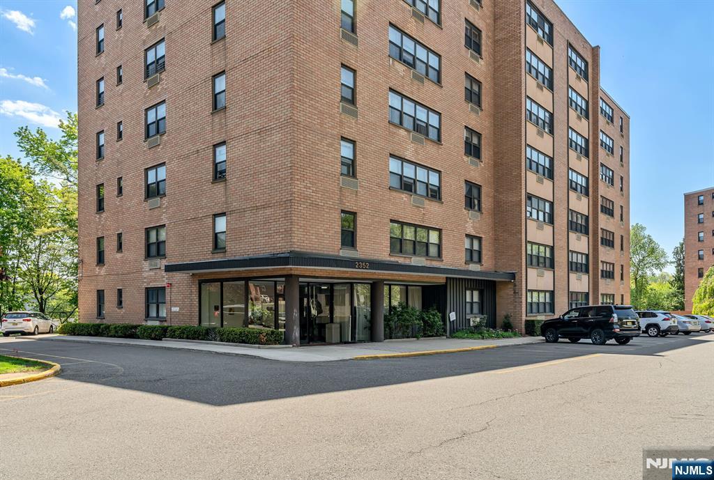 2352 Linwood Ave #6C, Fort Lee, NJ 07024