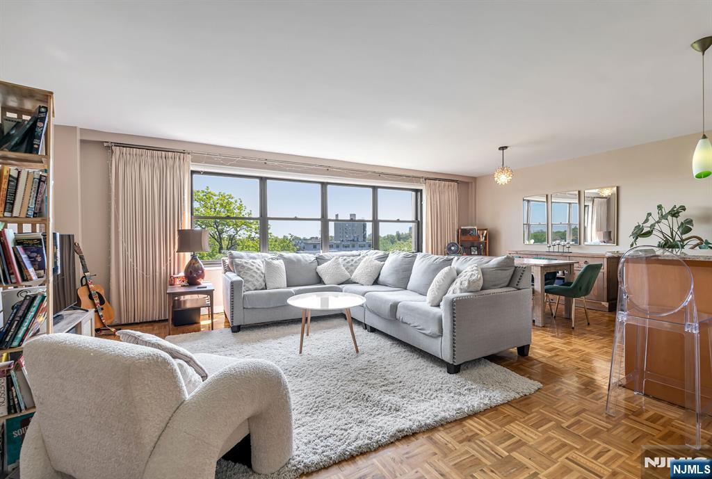 2352 Linwood Ave #6C, Fort Lee, NJ 07024