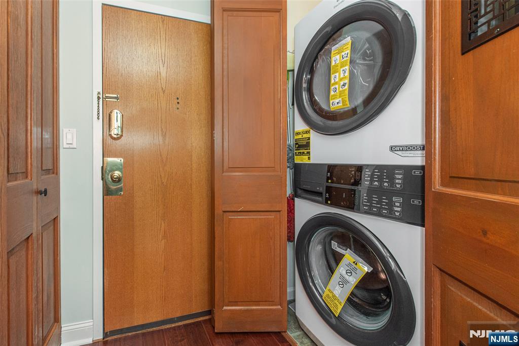 240 Main Street 205 - Photo 3