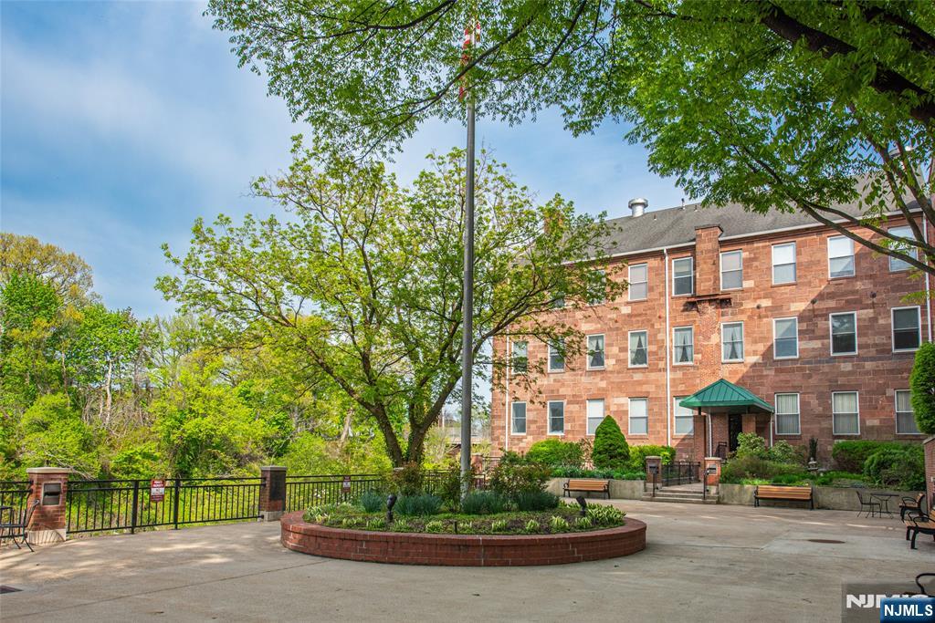 240 Main Street #205