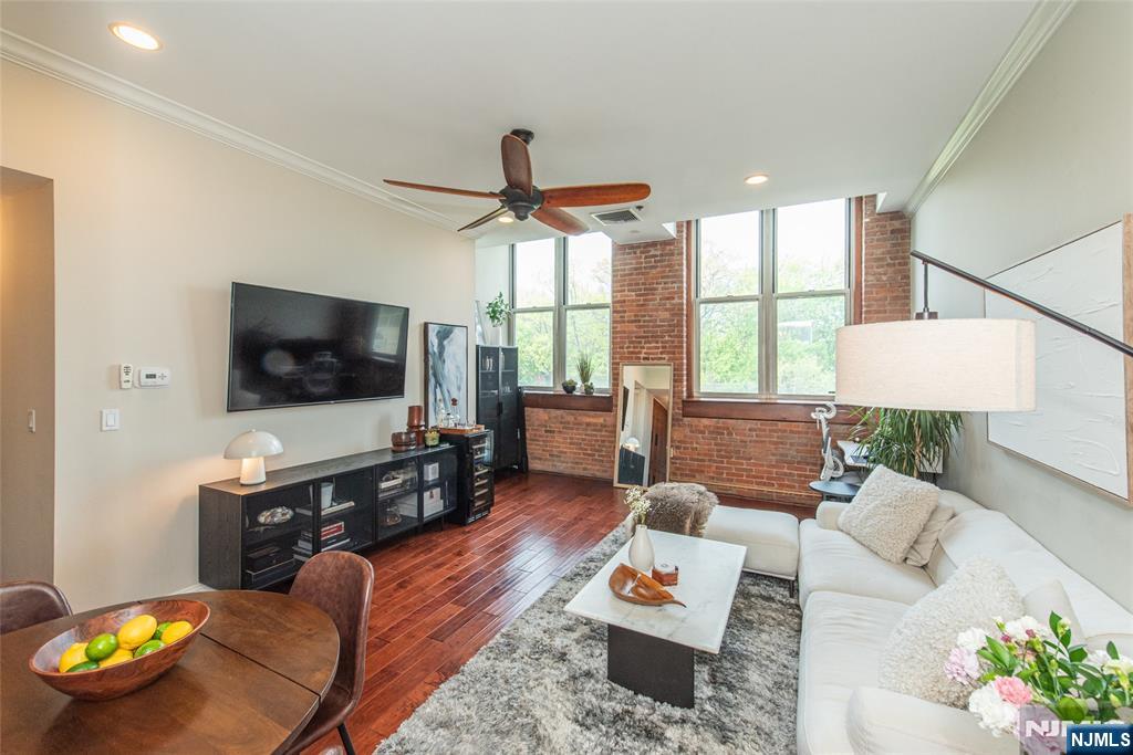240 Main Street #205