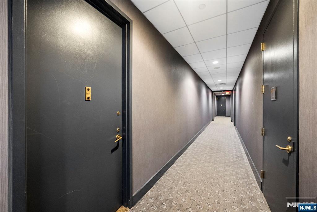 4 Beacon Way #1404