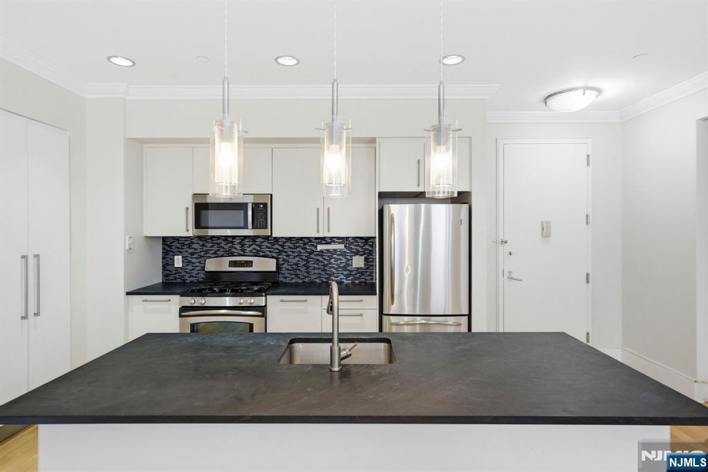 4 Beacon Way 1404 - Photo 4