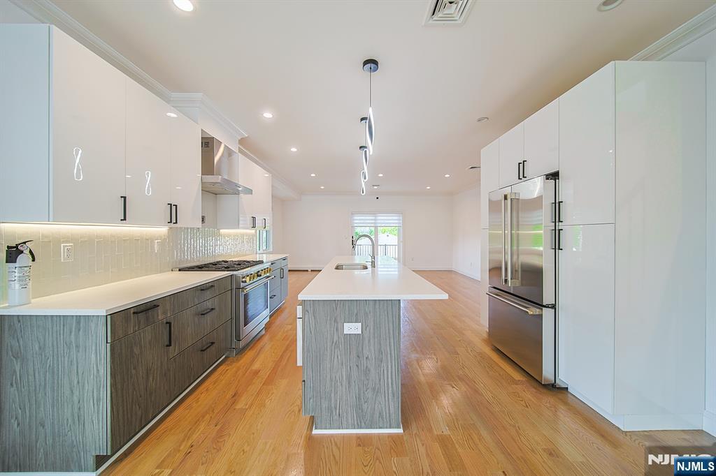 309 7th, #1, Palisades Park, NJ 07650 Listing Photo  13