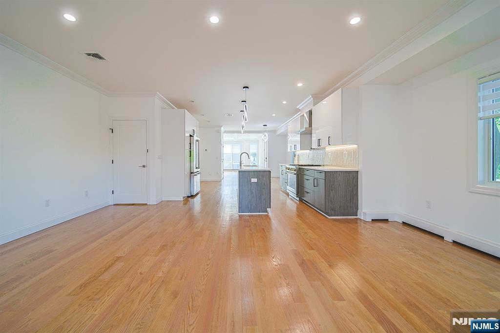 309 7th, #1, Palisades Park, NJ 07650 Listing Photo  21