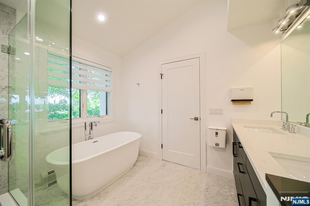 309 7th, #1, Palisades Park, NJ 07650 Listing Photo  32