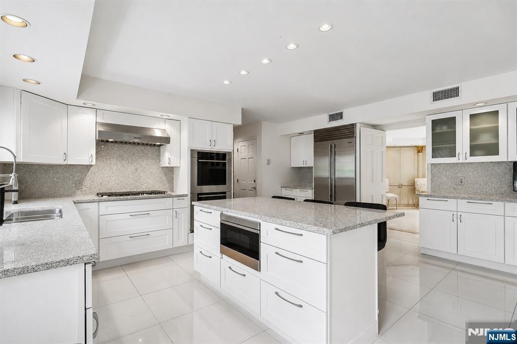 66 Adams Drive - Photo 3