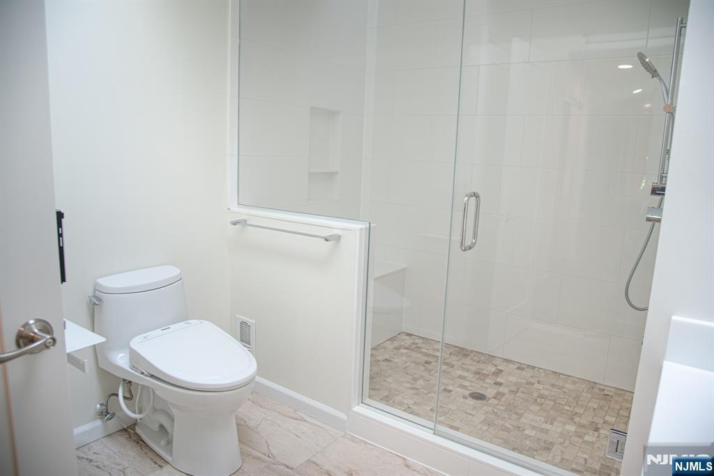 23 Lakeview Drive — photo 33