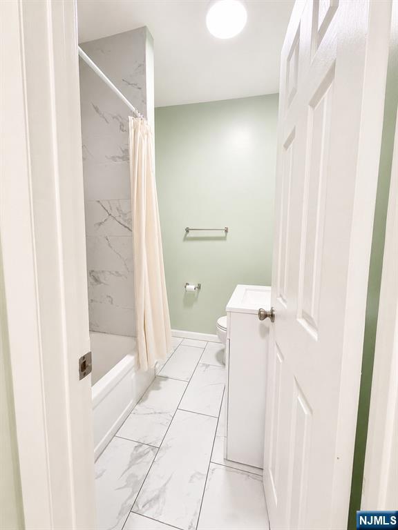 437 53rd C4 - Photo 4