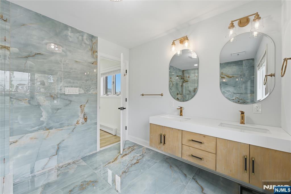 26 Madison Avenue — photo 34