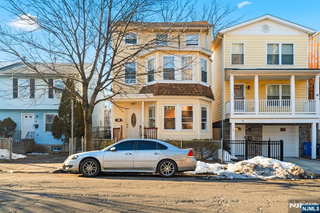 61 Holsman Street