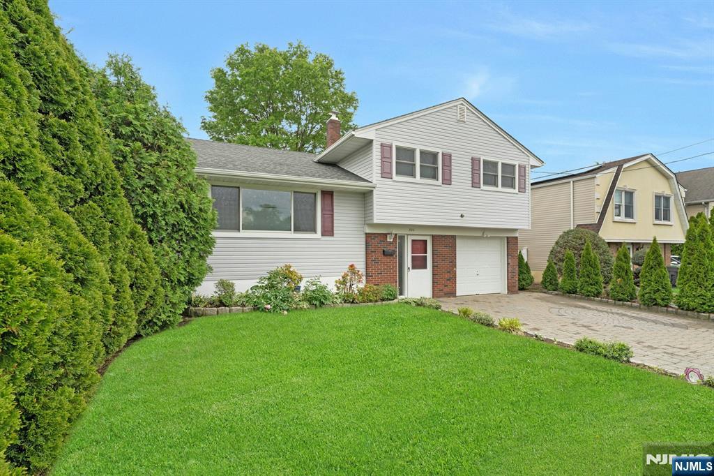 Homes for sale in Bergenfield, NJ | 320 W Clinton Ave, Bergenfield, NJ 07621 | MLS# 26016313