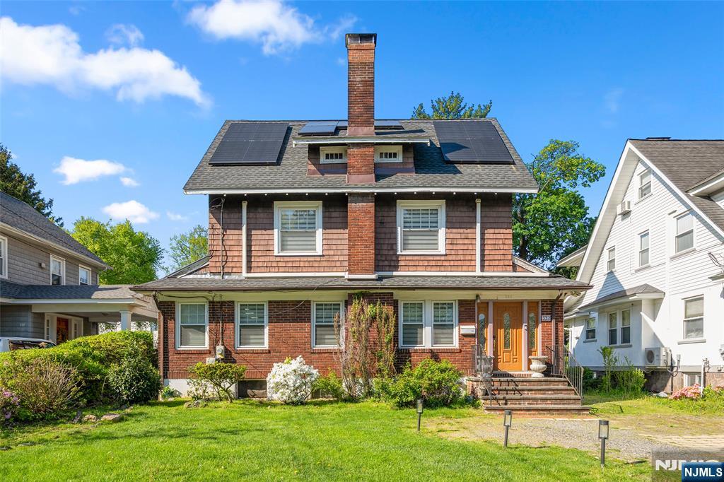 332 Allaire Avenue - Photo 2