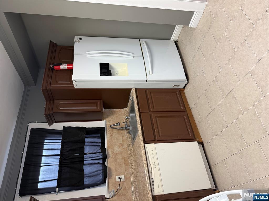 185 Linden Avenue - Photo 5
