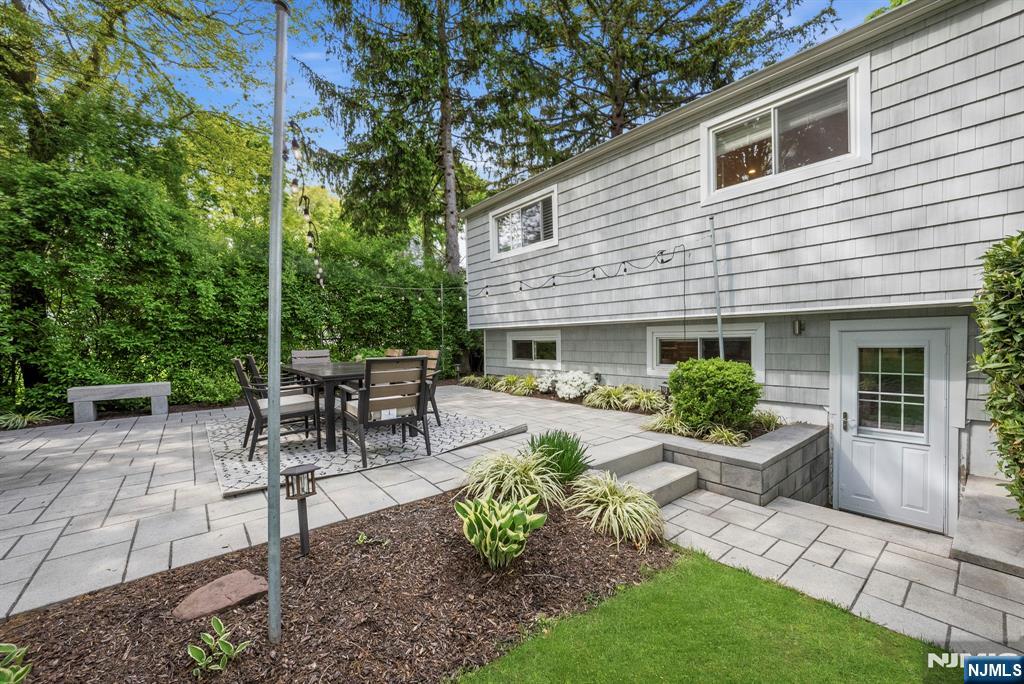 11 Homewood Way — photo 34