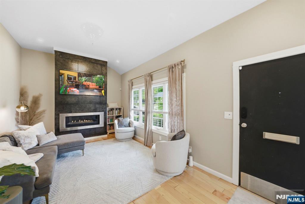 11 Homewood Way — photo 6