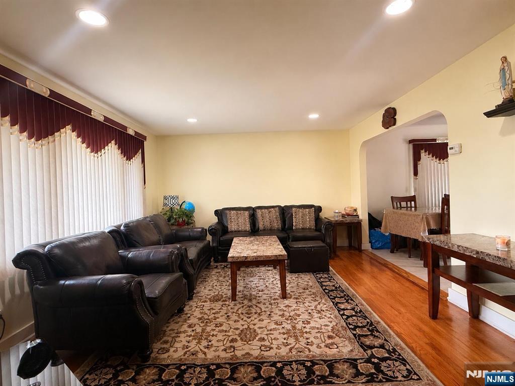 372 Main Street - Photo 3