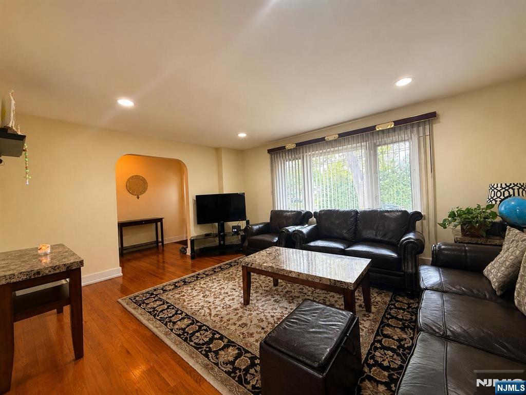 372 Main Street - Photo 4