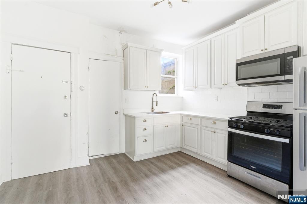 219 Pacific Avenue — photo 11
