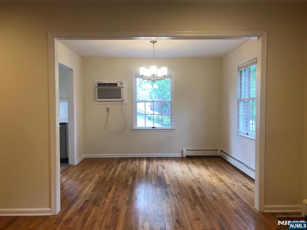 Dining Rook with Wall A/C