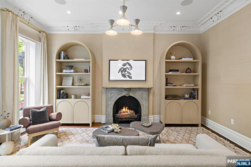 157 10th Street - Photo 5