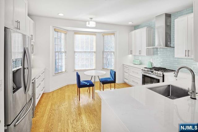 453 Albany Court - Photo 1